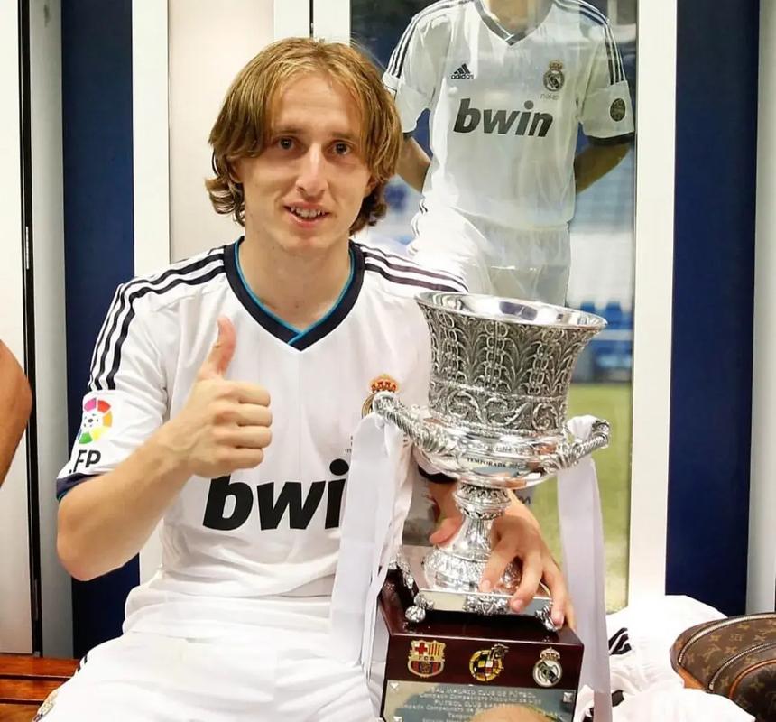 网友晒视频：今天在野球场遇到神似NBA顶级射手克莱打法！