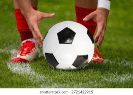 球迷沸腾：这球吹了也太离谱