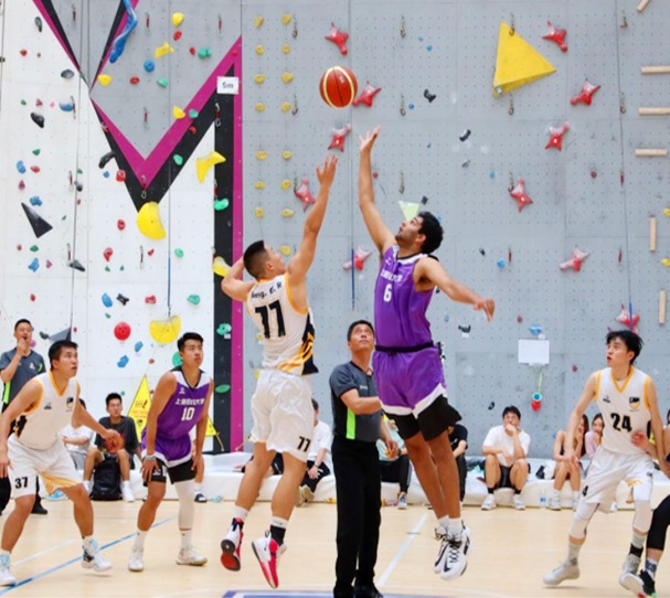 洛杉矶道奇队主帅罗伯茨获颁“2025 年度最佳主帅”，表彰其两连霸期间的调度